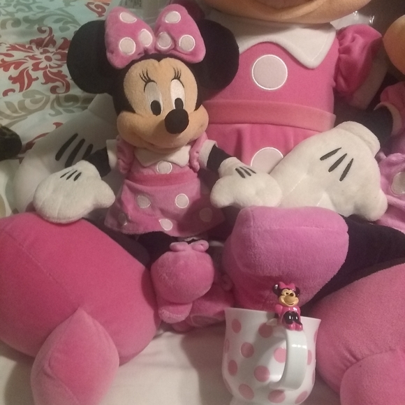 Disney Minnie mouse stuffed animals sets - Picture 11 of 11